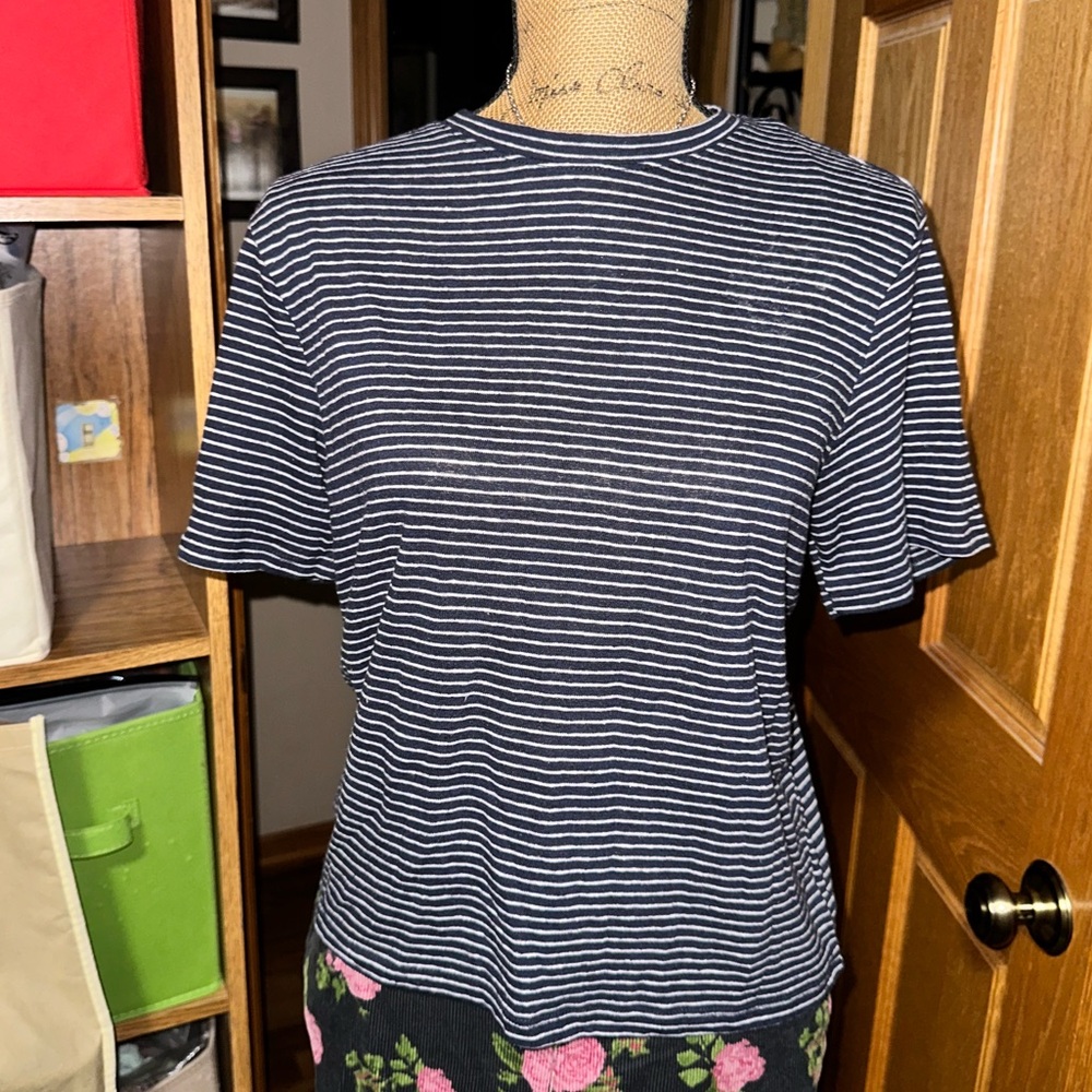 A NEW DAY NWT NAVY STRIPPED SHIRT